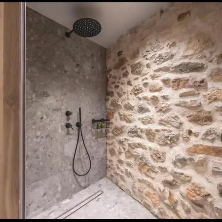 Apollonos 28 Luxury Suites-2