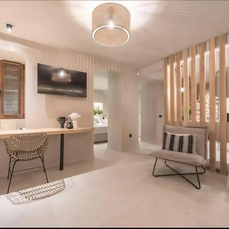 Apollonos 28 Luxury Suites-3